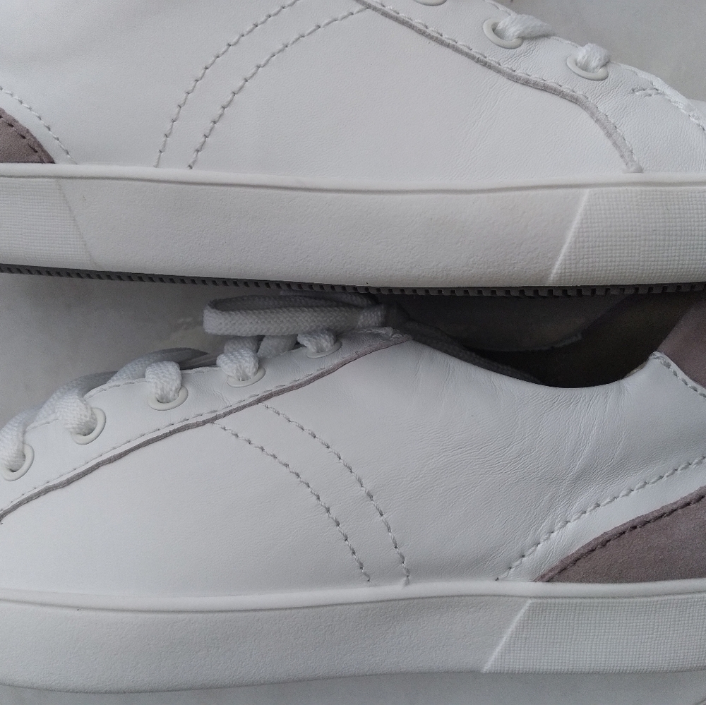 Naturalizer Morrison leather fashion white sneakers, 10 Wide, good condition - Picture 11 of 16